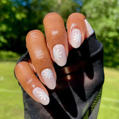 Daisy Pop | Medium | Oval - Tab Press-On