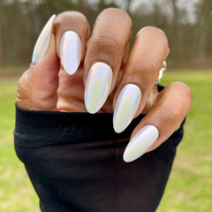 Iridescent Chrome - Press-On | Medium | Almond